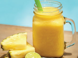 Almond-Pineapple Smoothie